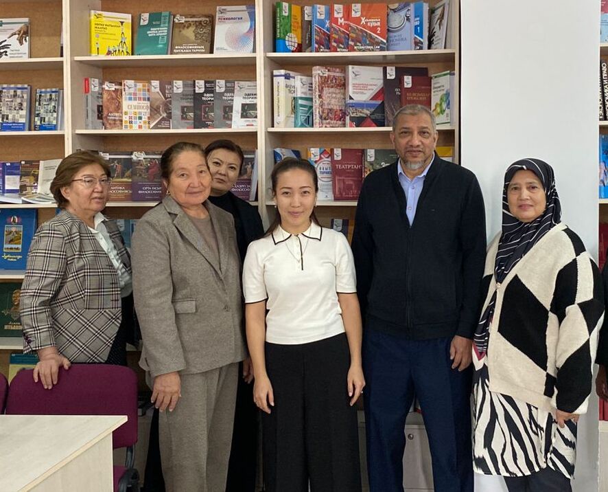 Seminar by a University of Malaysia Terengganu professor for staff of the IT department and library of Baishev University